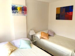 Suite and Apartment Well Located In Quito
