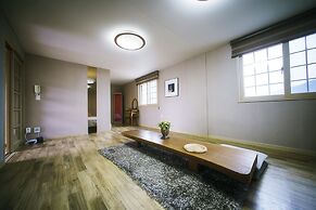 Tongyeong MongDol House