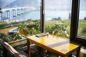 Tongyeong MongDol House