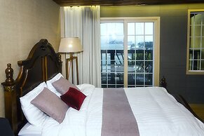 Tongyeong MongDol House