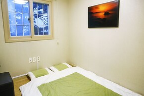 Tongyeong MongDol House