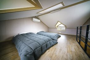 Tongyeong MongDol House