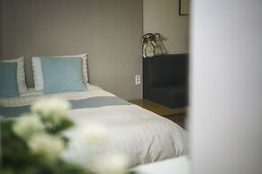 Tongyeong MongDol House