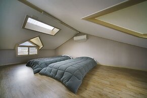 Tongyeong MongDol House