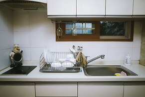 Tongyeong MongDol House