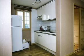 Tongyeong MongDol House