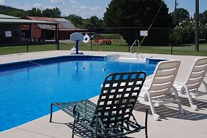 The Golf Inn at QC Resort and RV