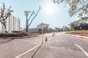 OYO Flagship 1170 The Habitat Karawaci