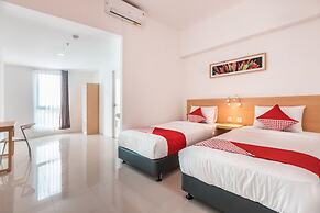 OYO Flagship 1170 The Habitat Karawaci