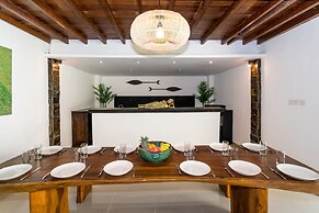 Private 7 Bedroom near Seminyak