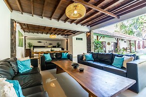 Private 7 Bedroom near Seminyak