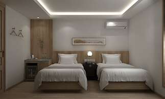 Happy Dragon City Culture Hotel (Tian'AnMen Forbidden City)