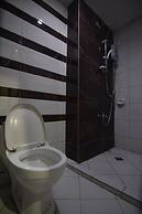 Cosmo Hotel - Kamuning