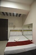 Cosmo Hotel - Kamuning