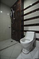 Cosmo Hotel - Kamuning