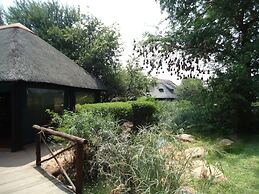 Phokoje Bush Lodge