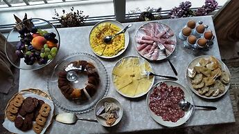 Corte Merighi Charming Rooms & Breakfast