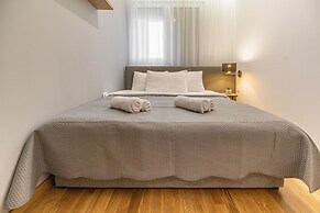 Arena Big Luxury Apartment