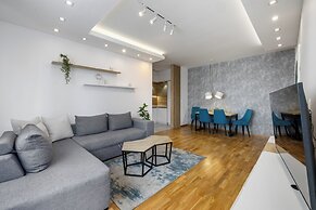 Arena Big Luxury Apartment