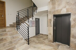 Arena Big Luxury Apartment