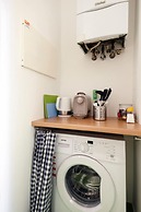 Green and Quiet Apartment near Center