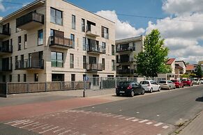 Modern Apartment Across the Ponds