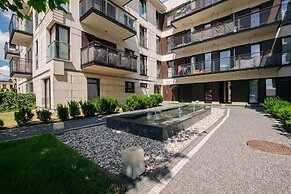 Modern Apartment Across the Ponds