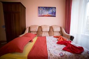Best Apartments on Kyryla & Mefodia