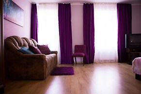 Best Apartments on Kyryla & Mefodia