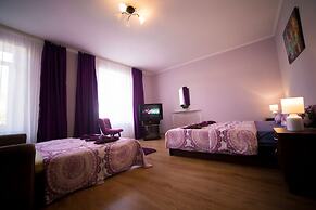 Best Apartments on Kyryla & Mefodia