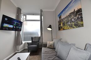 First Pleasance Luxury Apartment