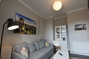 First Pleasance Luxury Apartment
