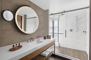 The Ben West Palm, Autograph Collection