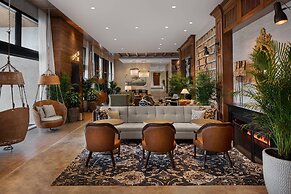 The Ben West Palm, Autograph Collection