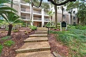 2072 Beachwood Villa