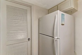 2072 Beachwood Villa