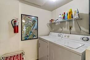 2072 Beachwood Villa