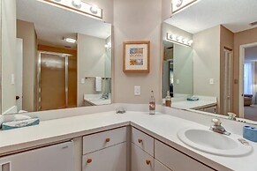 2354/56-courtside Villas