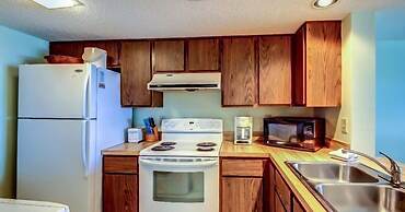 B153-amelia-surf-and-racquet