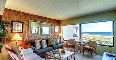 B153-amelia-surf-and-racquet