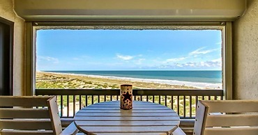 B153-amelia-surf-and-racquet