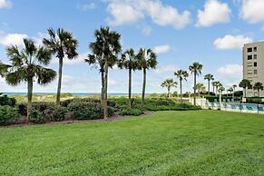 C114-amelia-surf-and-racquet