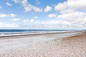 B117-amelia-surf-and-racquet