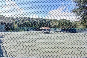 C123-amelia-surf-and-racquet - 1303311