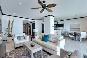 Simply Spectacular 5th Floor Ocean View