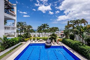 Ground Floor Unit in Beautiful Beachfront Complex