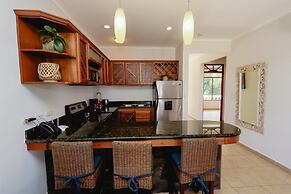 2br/2ba Unit in Exclusive Community