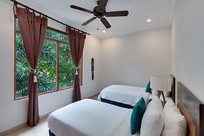 Great 3rd Floor Condo in Seaside Community