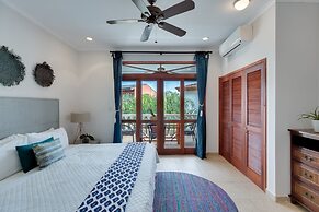 Great 3rd Floor Condo in Seaside Community