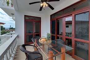 Great 3rd Floor Condo in Seaside Community